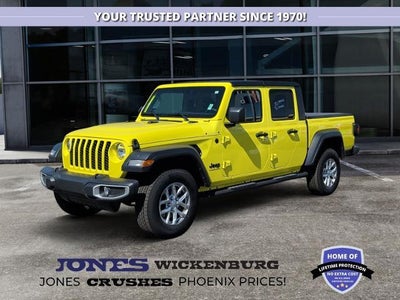 2023 Jeep Gladiator 4X4 Willys 4DR Crew Cab 5.0 FT. SB