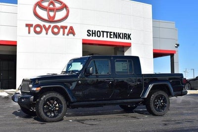 2024 Jeep Gladiator 4X4 Nighthawk 4DR Crew Cab 5.0 FT. SB