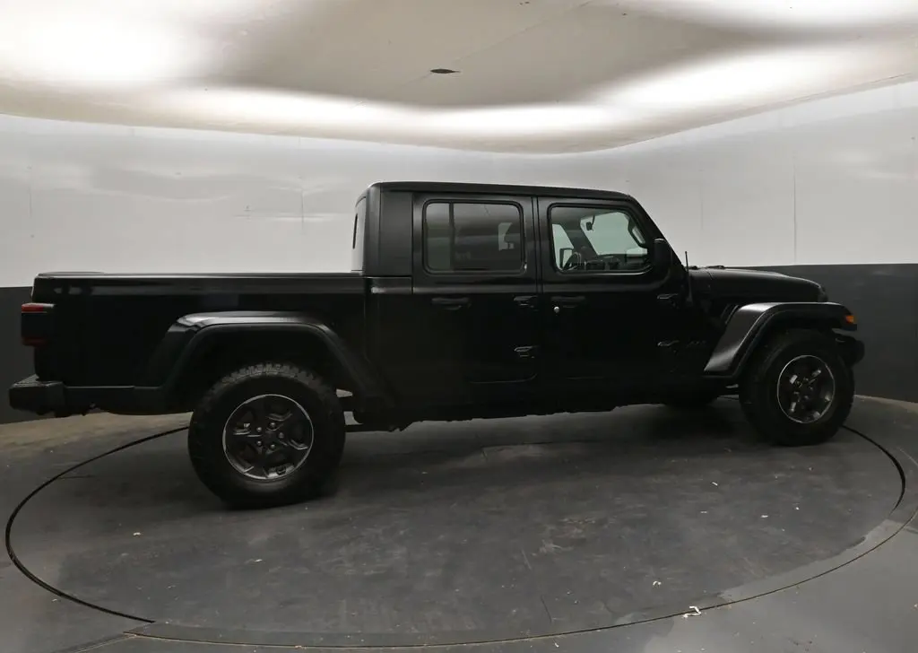 2021 Jeep Gladiator - $22,880