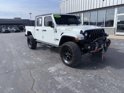 2021 Jeep Gladiator 4X4 Freedom 4DR Crew Cab 5.0 FT. SB