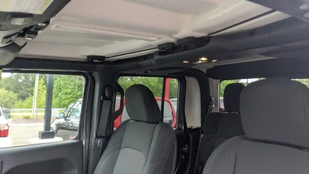 2021 Jeep Gladiator Willys