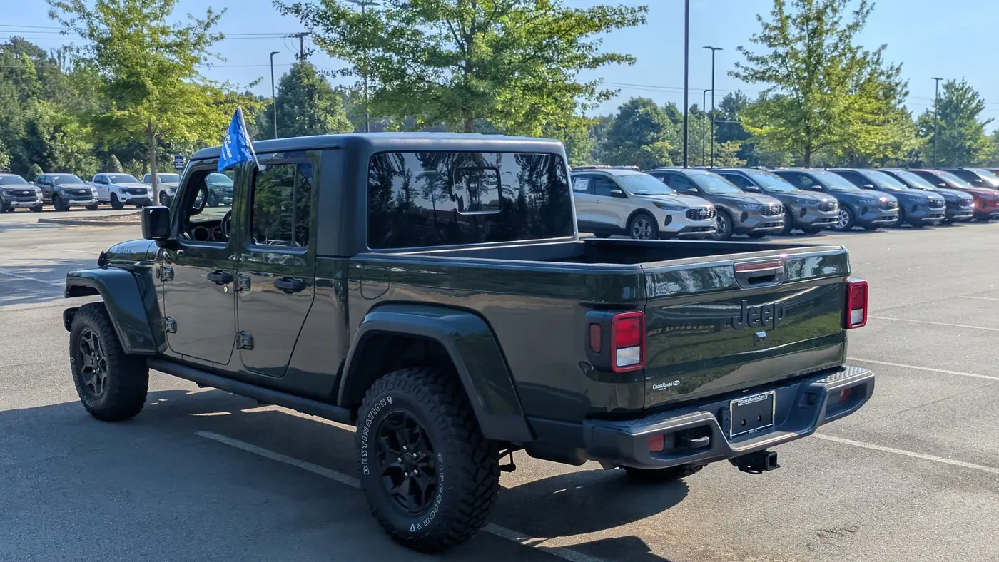 2021 Jeep Gladiator Sport