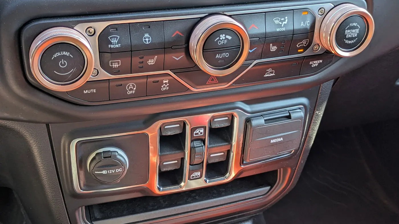 2021 Jeep Gladiator Sport