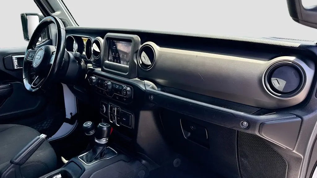 2022 Jeep Gladiator Sport