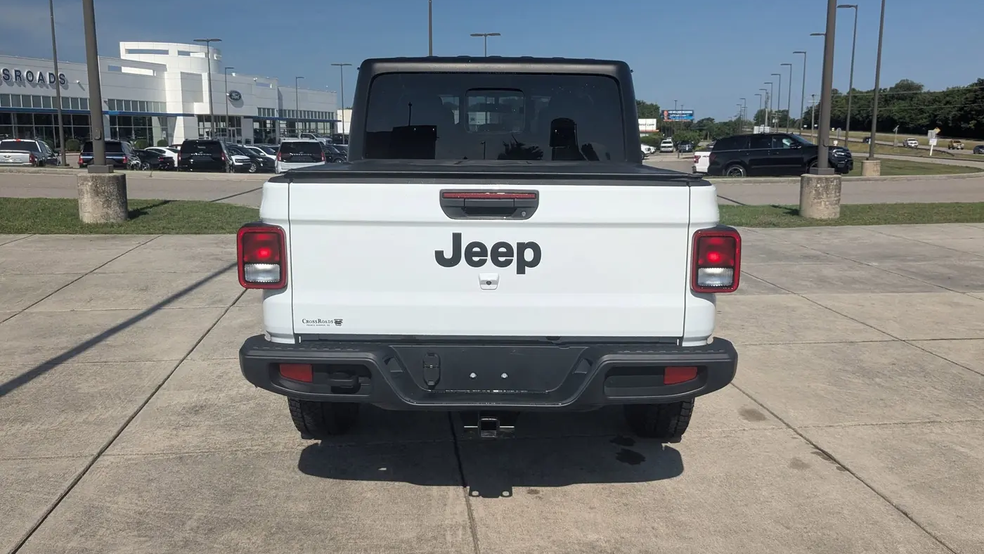2023 Jeep Gladiator Sport