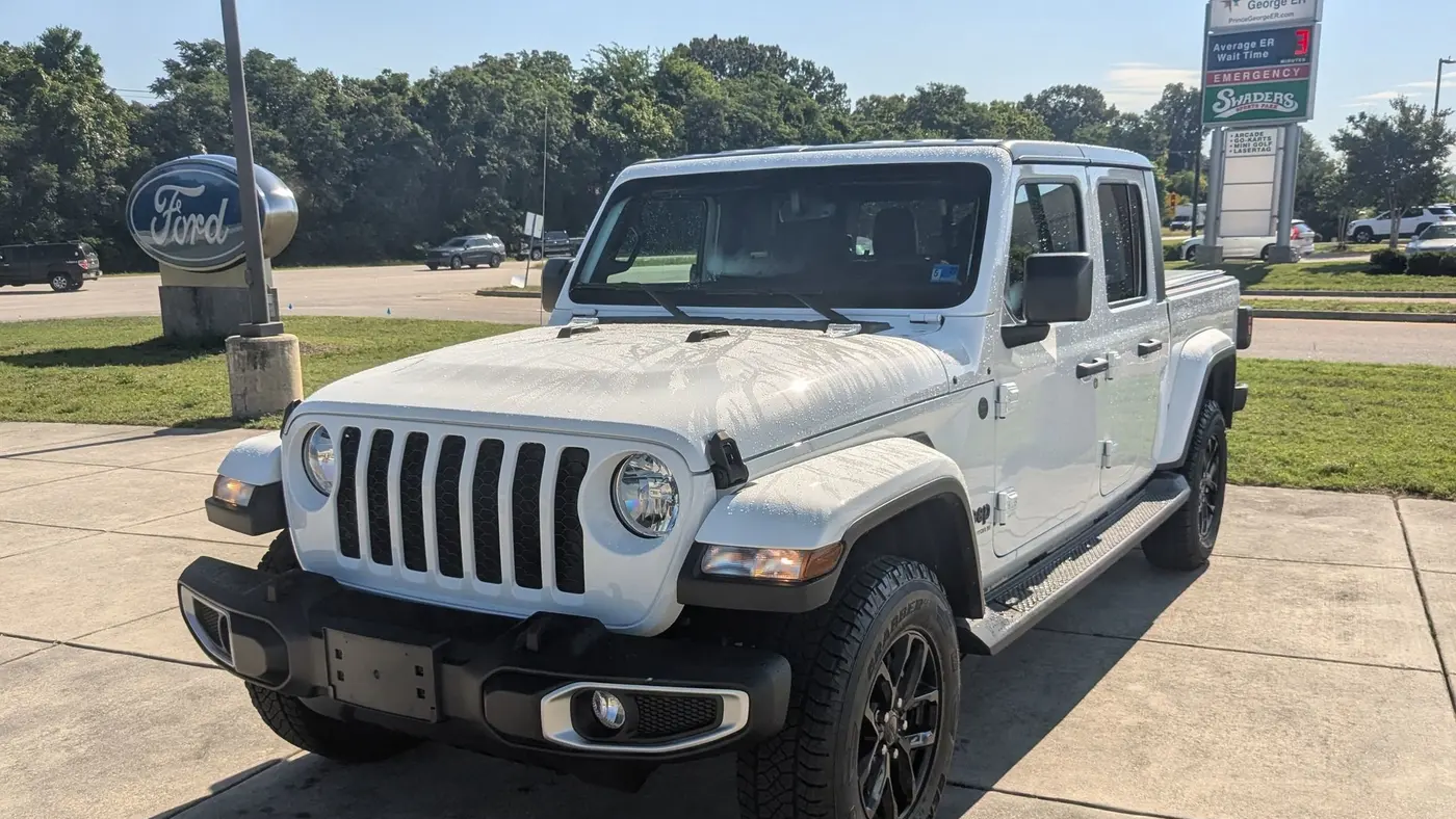 2023 Jeep Gladiator Sport