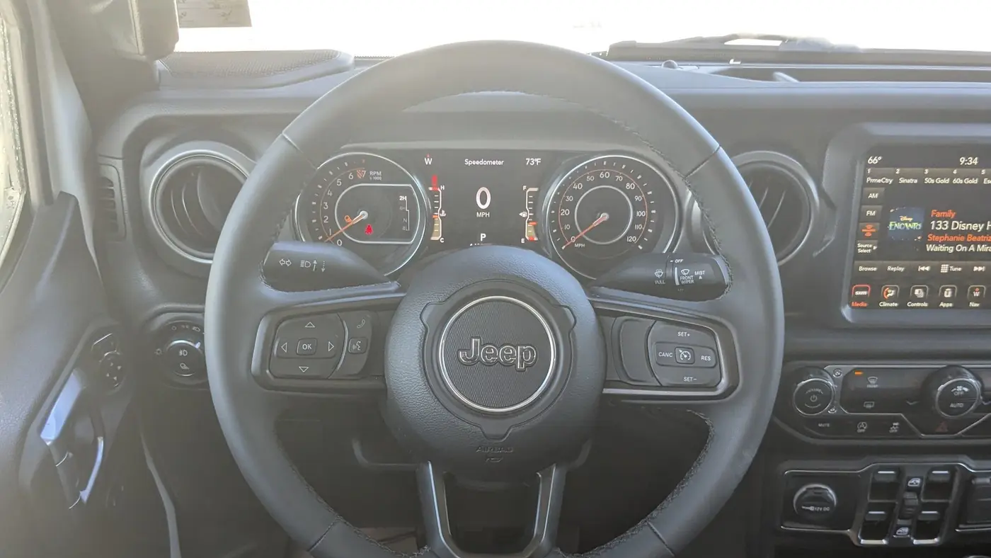 2023 Jeep Gladiator Sport