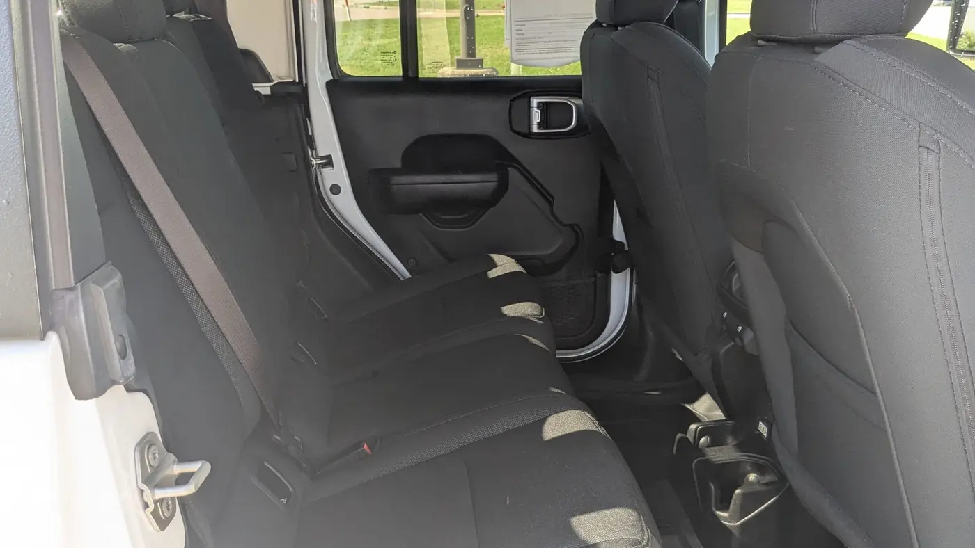 2023 Jeep Gladiator Sport