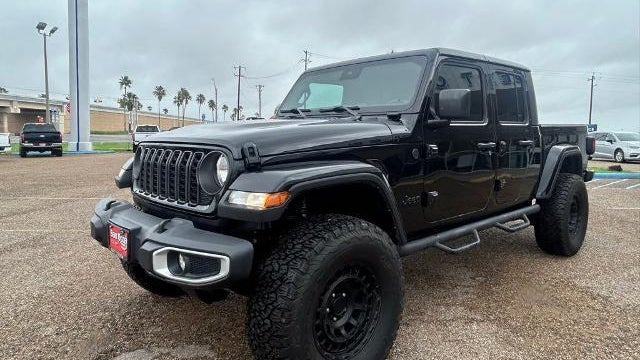 2024 Jeep Gladiator Sport S