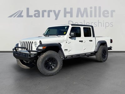 Photo of a 2020 Jeep Gladiator 4X4 Sport Altitude 4DR Crew Cab 5.0 FT. SB for sale