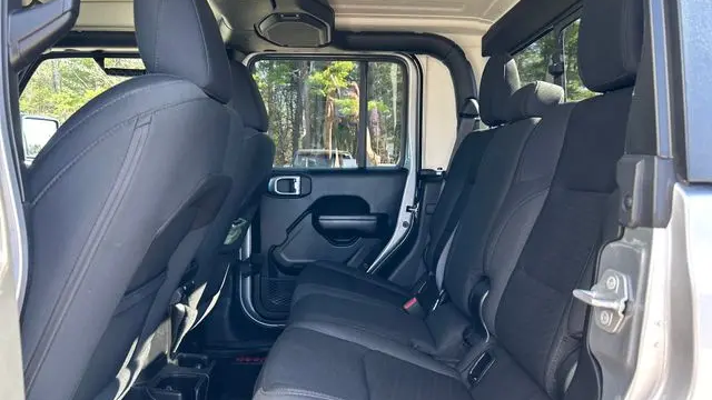 2020 Jeep Gladiator Sport