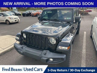 2021 Jeep Gladiator with Black Clearcoat Exterior
