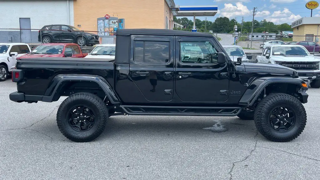 2021 Jeep Gladiator Sport