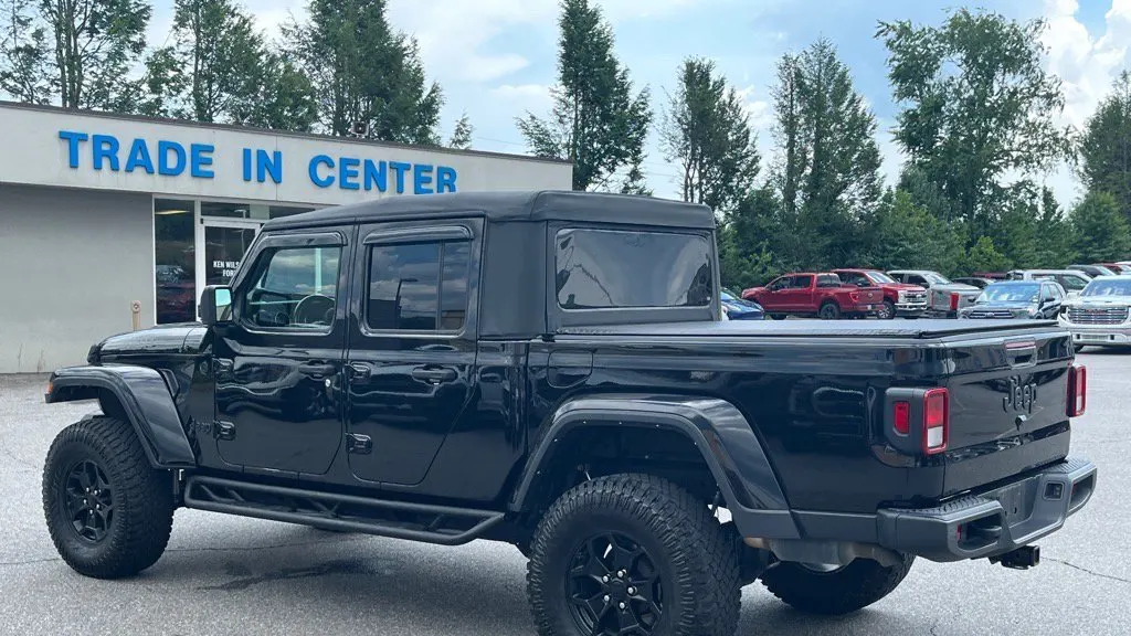 2021 Jeep Gladiator Sport
