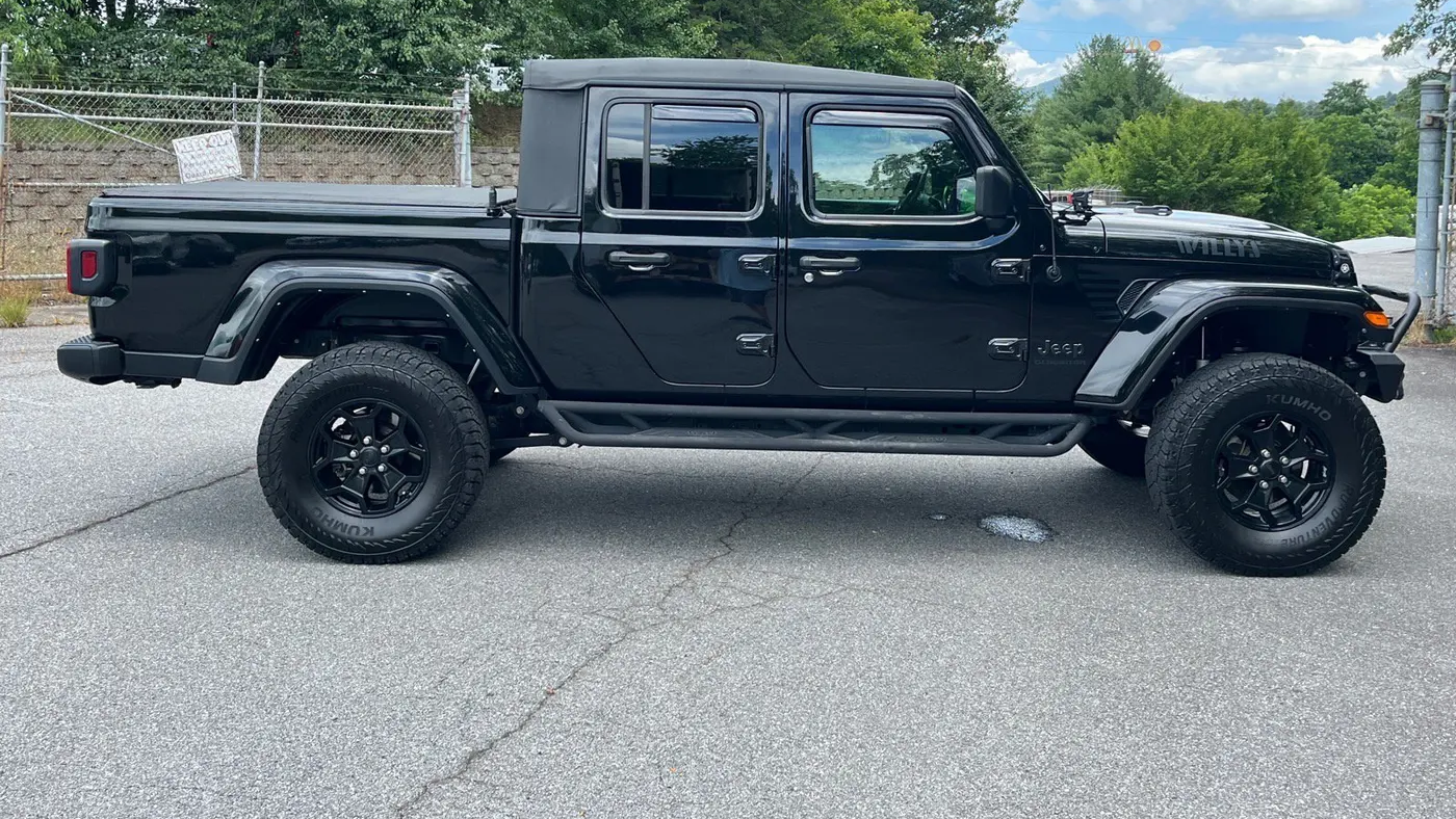 2021 Jeep Gladiator Sport