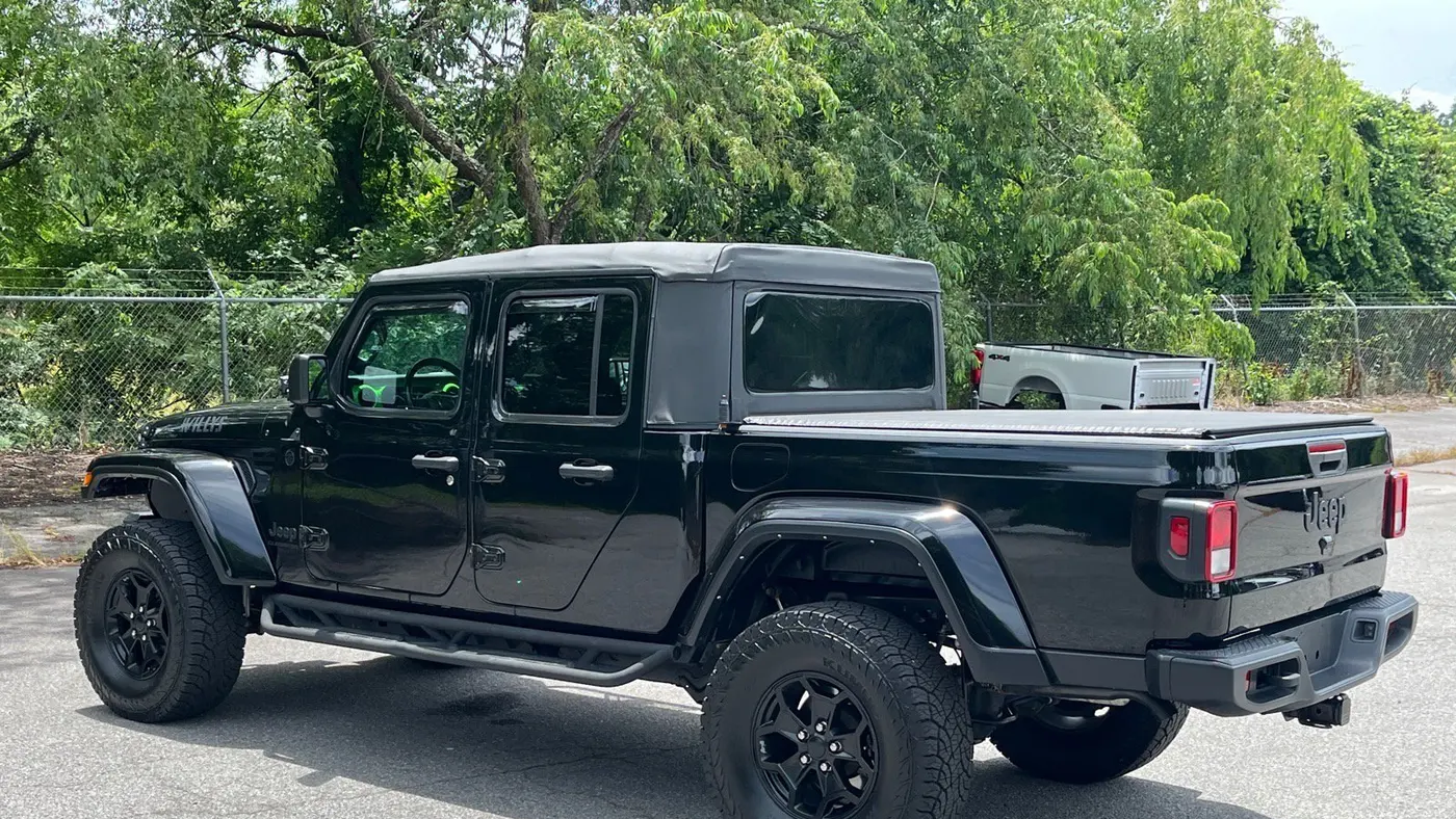 2021 Jeep Gladiator Sport