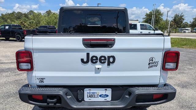 2022 Jeep Gladiator Altitude