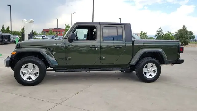 2022 Jeep Gladiator Willys