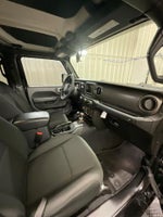 2023 Gladiator Thumbnail 14