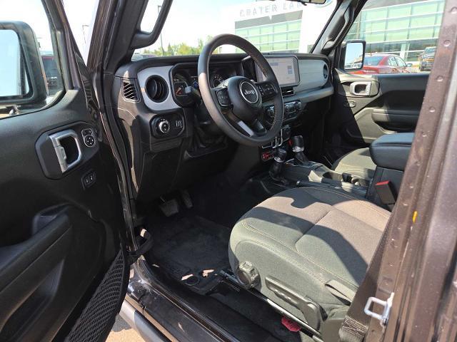 2024 Jeep Gladiator - $38,535