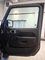 2020 Gladiator Thumbnail 28