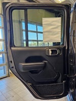 2020 Gladiator Thumbnail 31