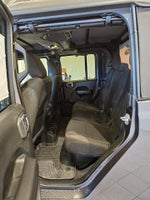 2020 Gladiator Thumbnail 32