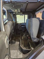 2020 Gladiator Thumbnail 33