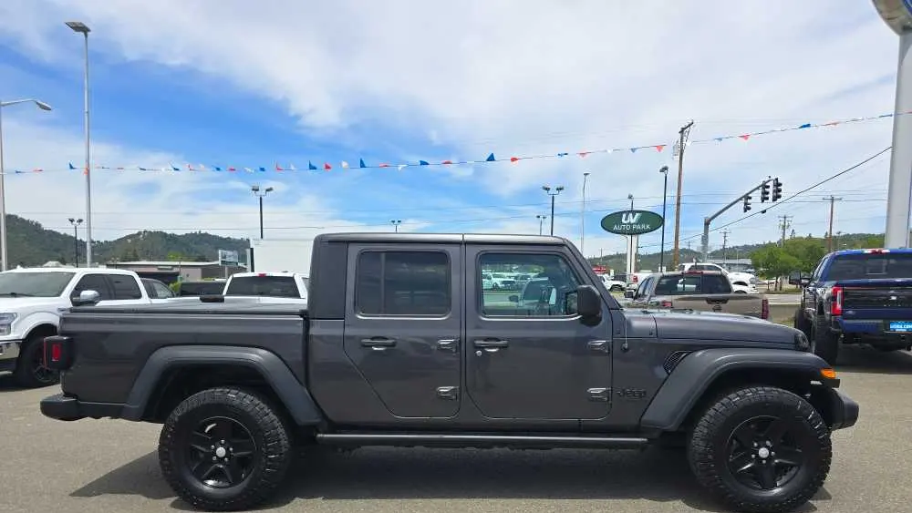 2020 Jeep Gladiator Sport Altitude