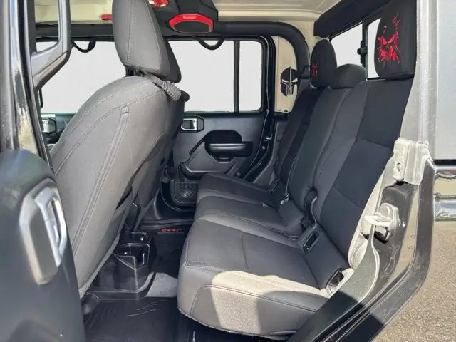 2021 Jeep Gladiator - $29,995