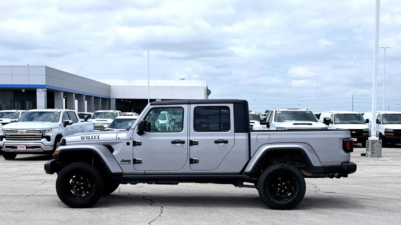 2021 Jeep Gladiator Sport