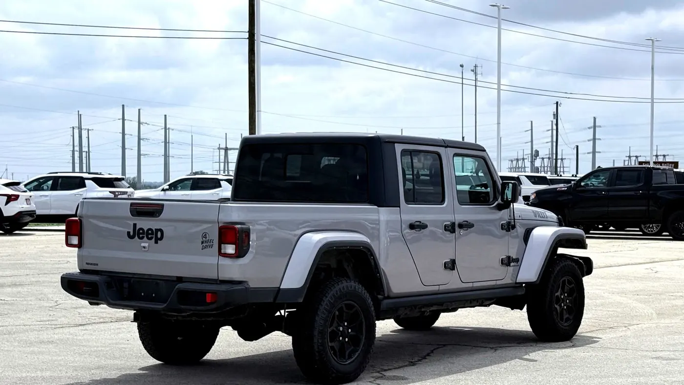 2021 Jeep Gladiator Sport