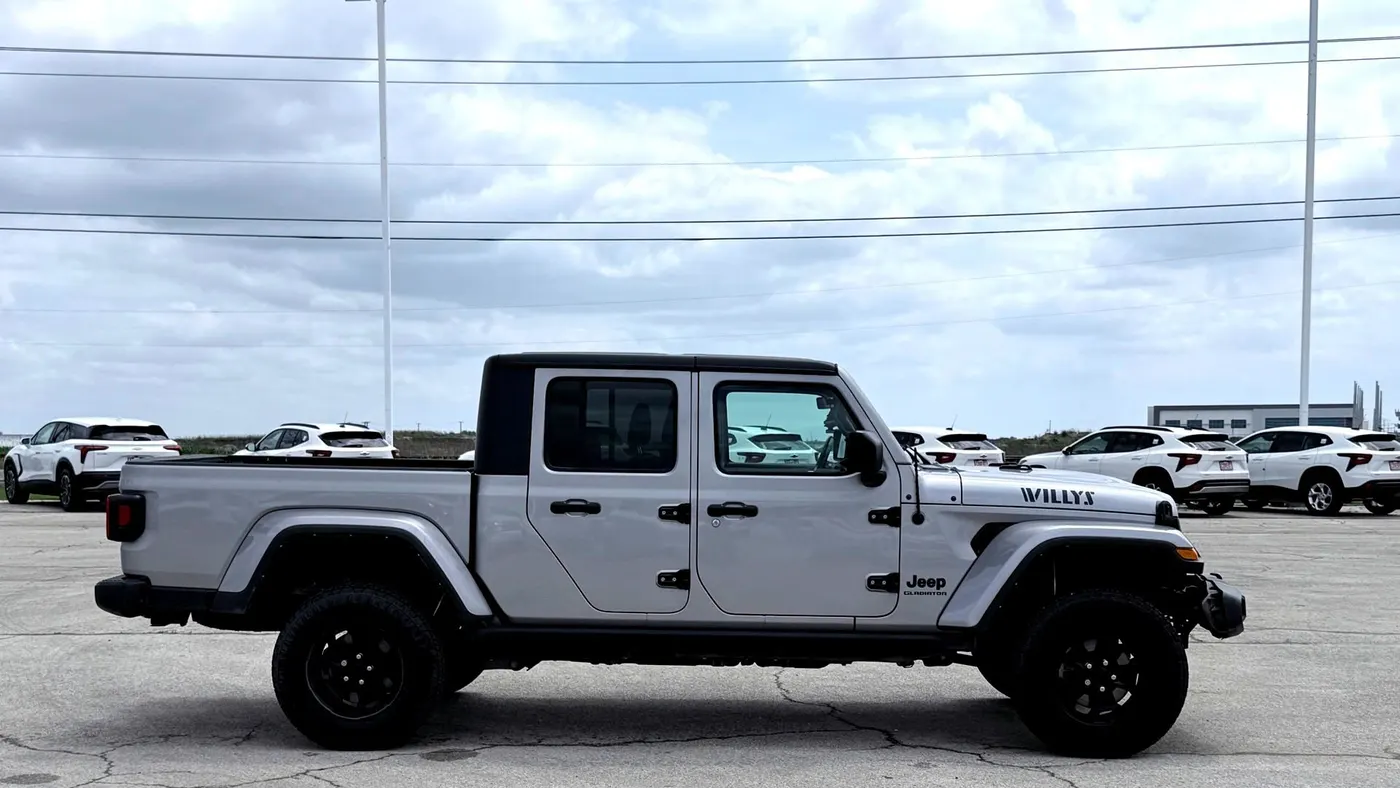 2021 Jeep Gladiator Sport