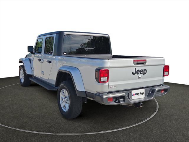 2022 Jeep Gladiator - $26,170