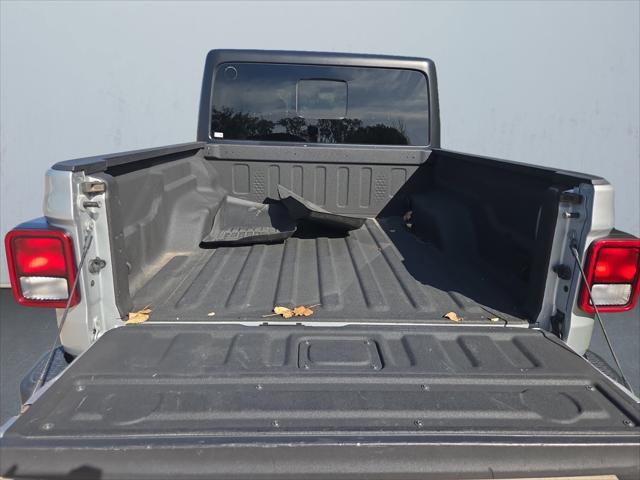 2022 Jeep Gladiator - $26,170