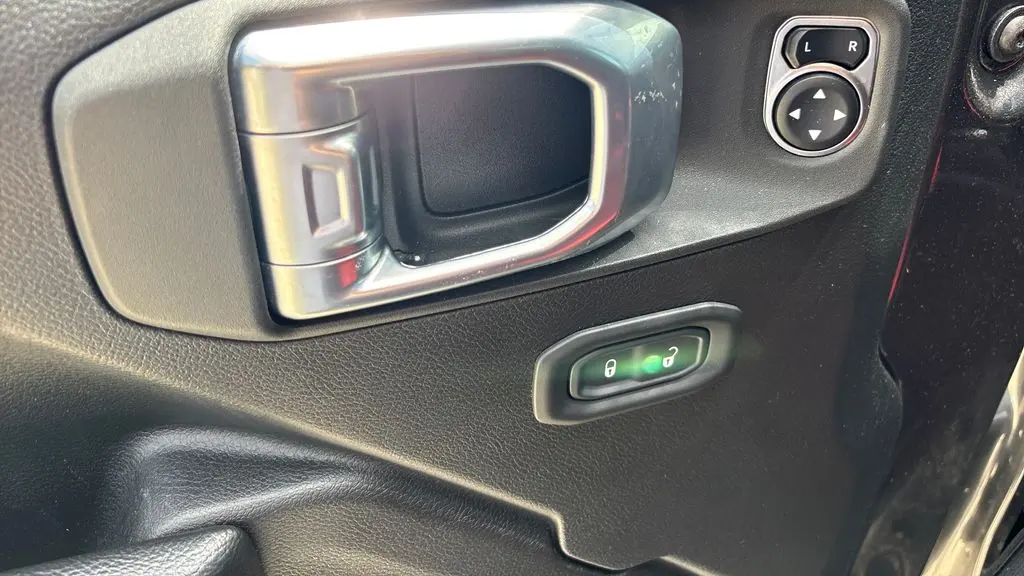 2022 Jeep Gladiator Sport
