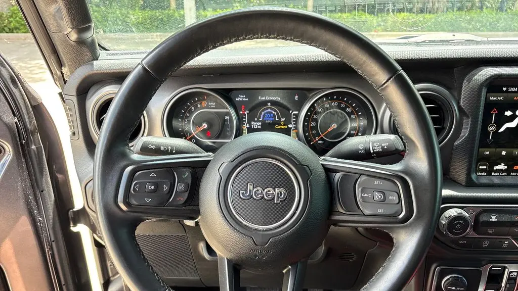 2022 Jeep Gladiator Sport