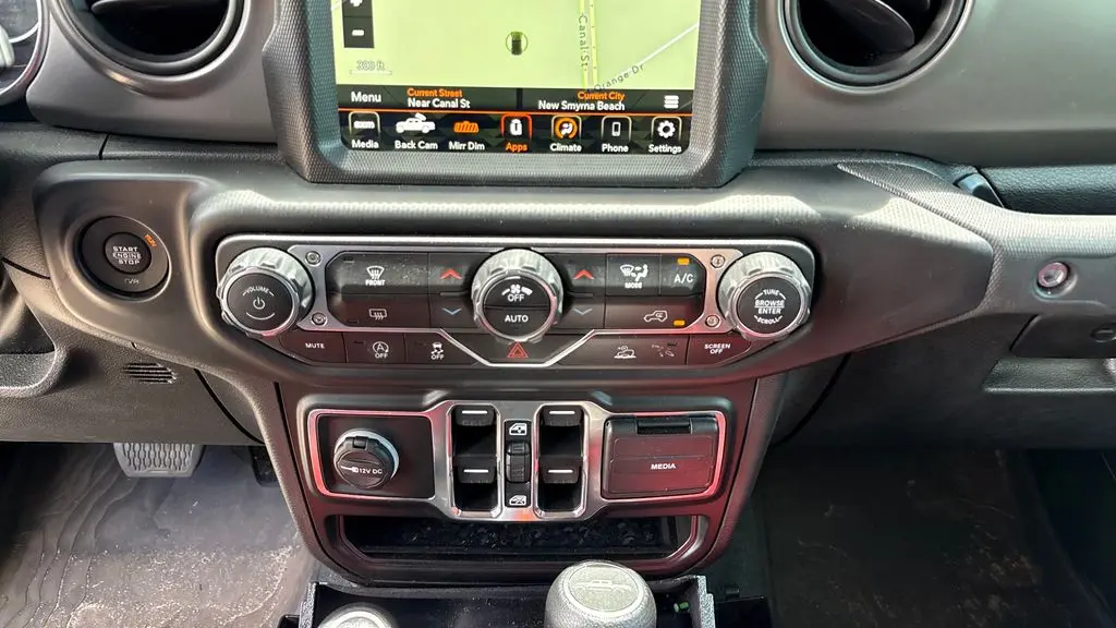 2022 Jeep Gladiator Sport