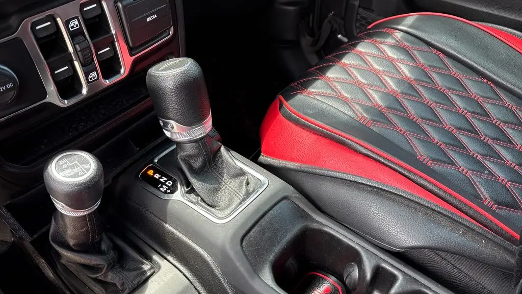 2022 Jeep Gladiator Sport