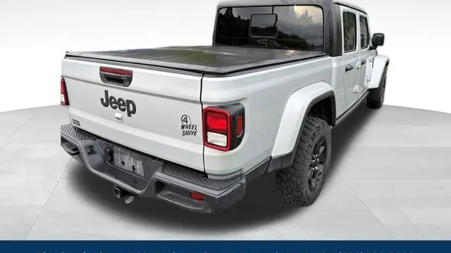 2022 Jeep Gladiator Sport