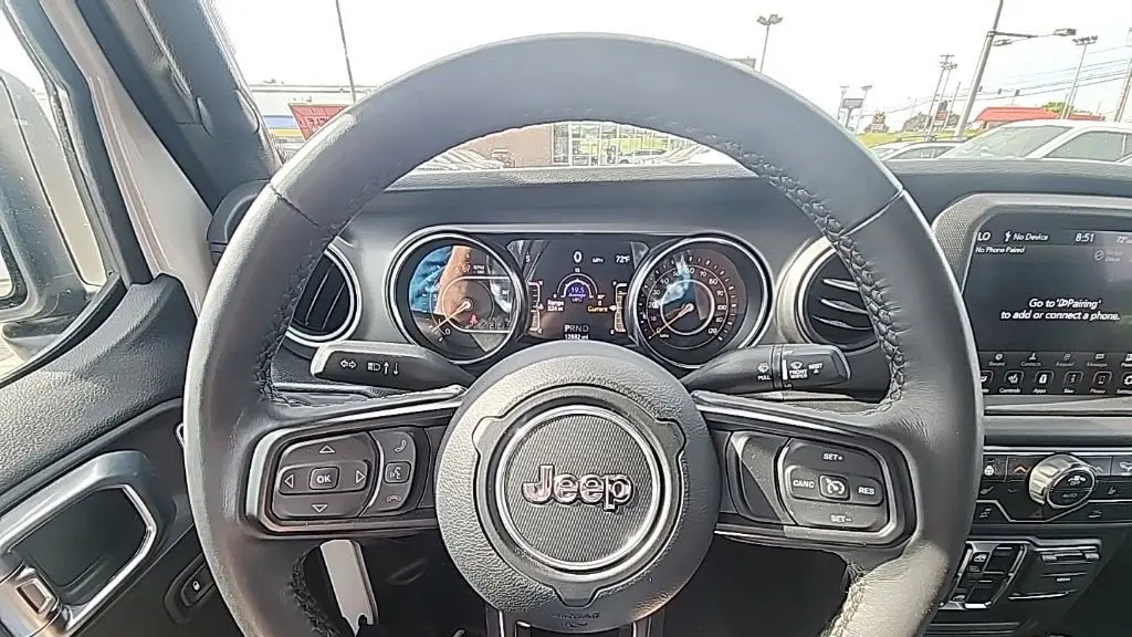 2022 Jeep Gladiator Sport