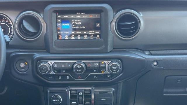 2022 Jeep Gladiator Willys