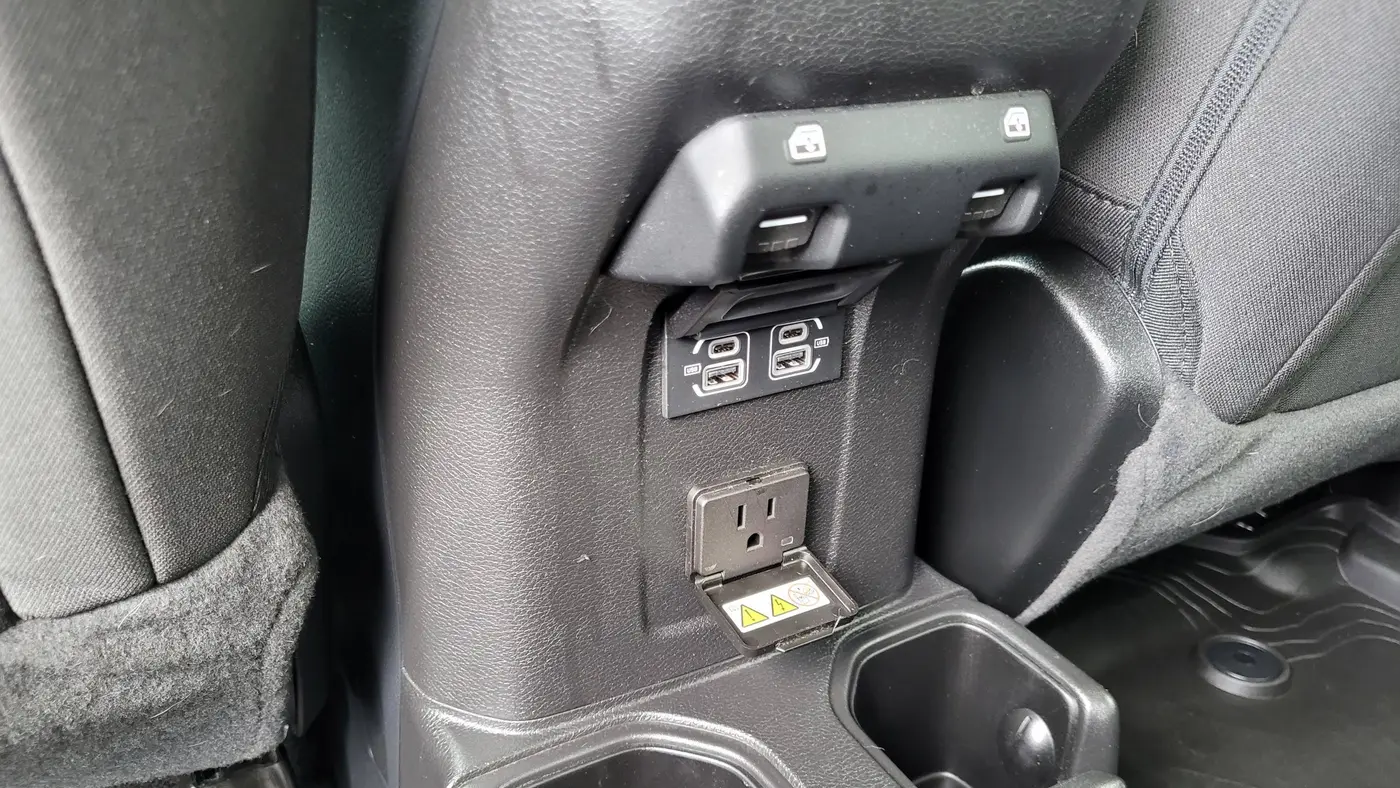 2023 Jeep Gladiator Sport