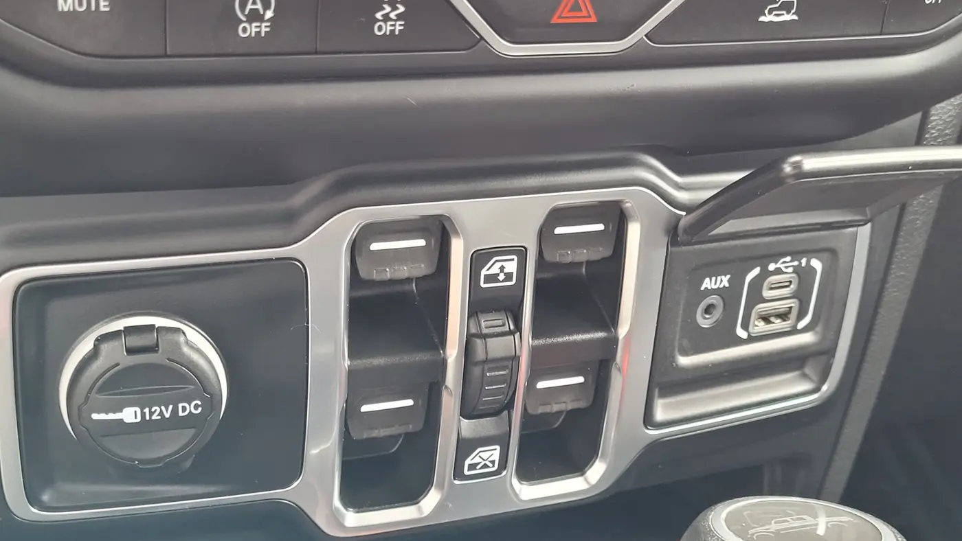 2023 Jeep Gladiator Sport