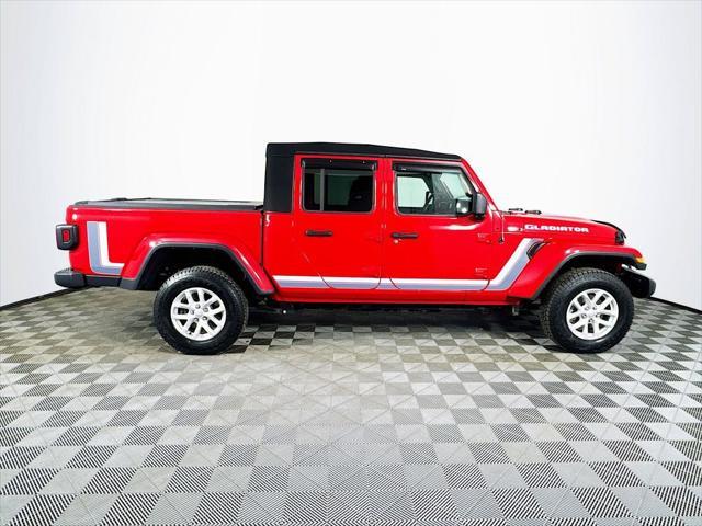 2023 Jeep Gladiator - $33,999