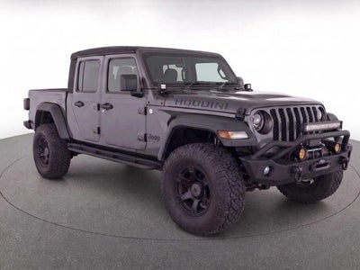 Photo of a 2020 Jeep Gladiator 4X4 Sport Altitude 4DR Crew Cab 5.0 FT. SB for sale