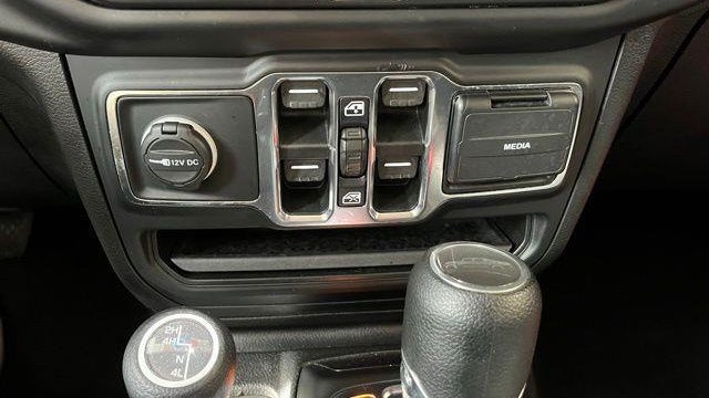 2021 Jeep Gladiator Willys