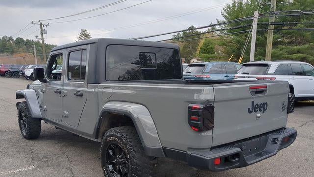 2022 Jeep Gladiator Sport