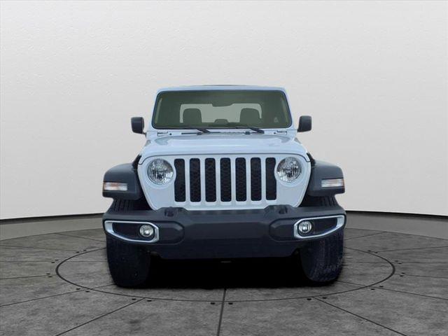 2023 Jeep Gladiator - $28,975