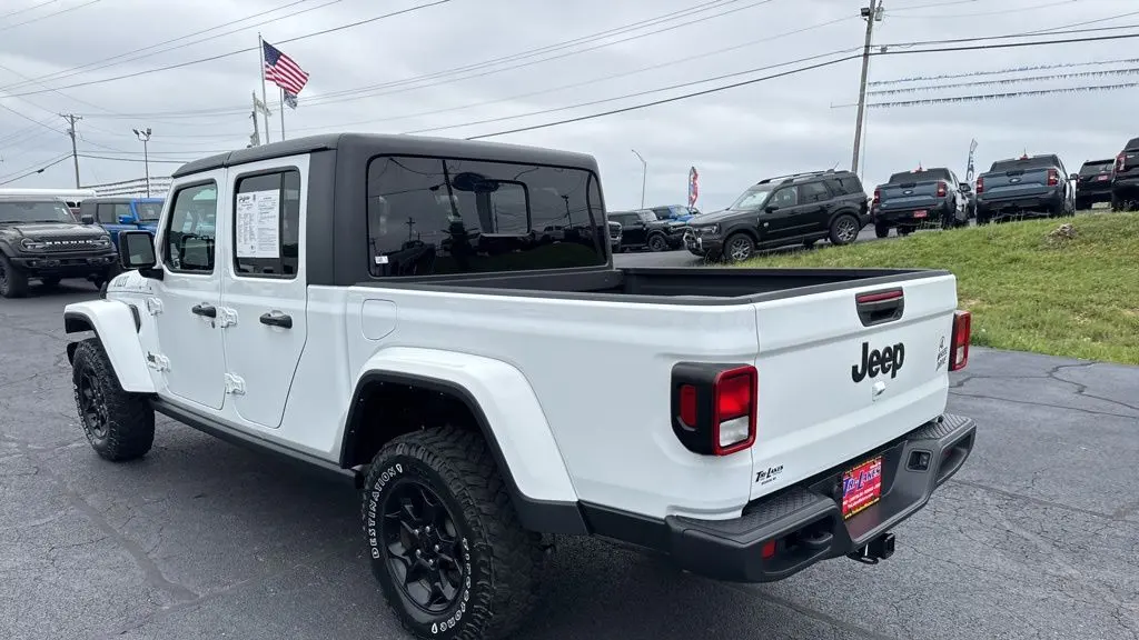 2023 Jeep Gladiator Freedom